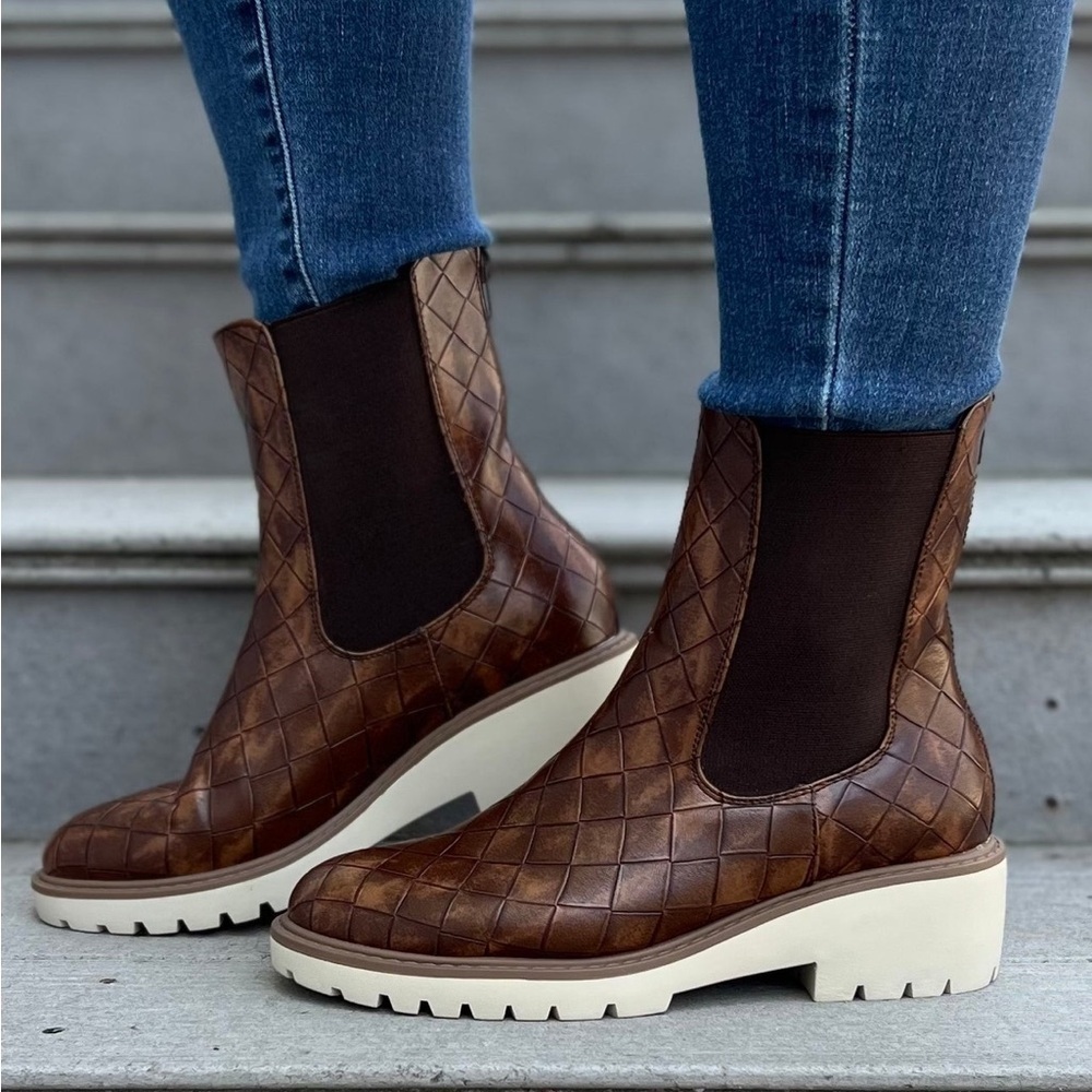 Pierre Dumas Danielle Cognac brown woven heeled boot womens 8